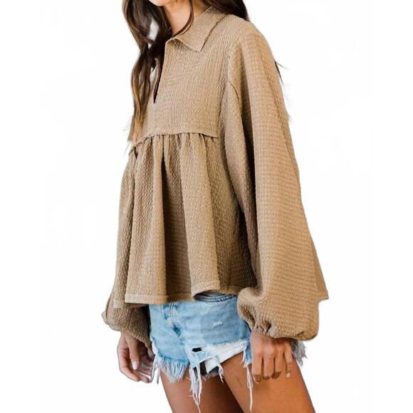 NEW BUCKETLIST ramona collared split neck pleating top in beige - Picture 2 of 3